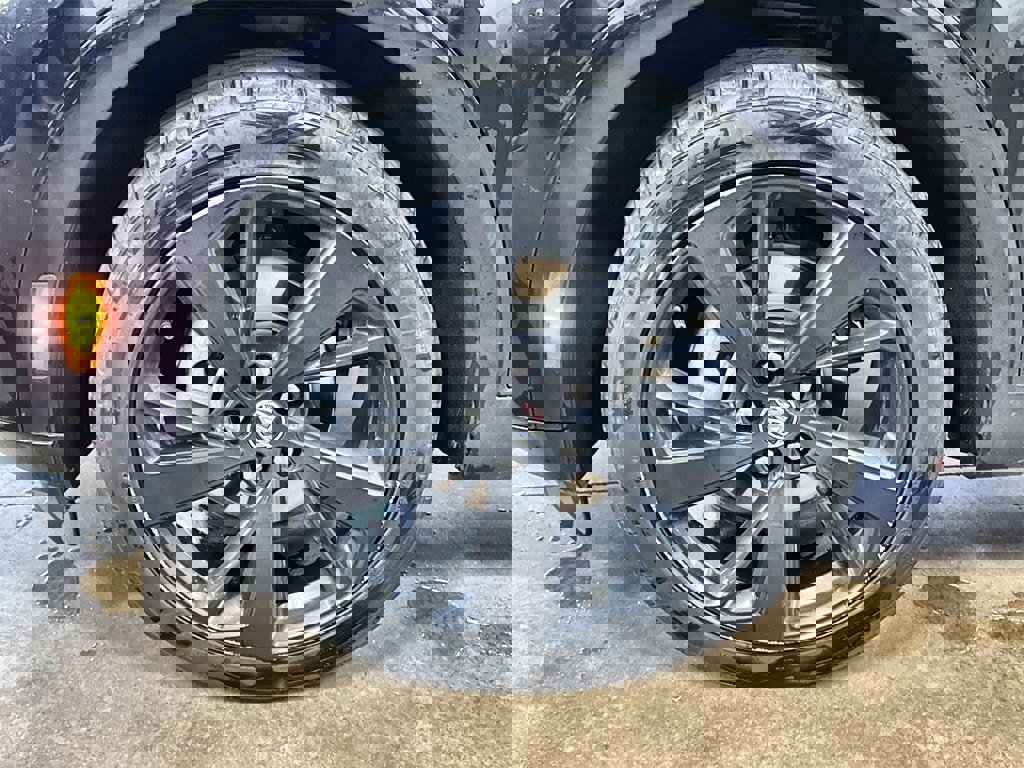 Used 2023 Buick Envision Preferred image 31