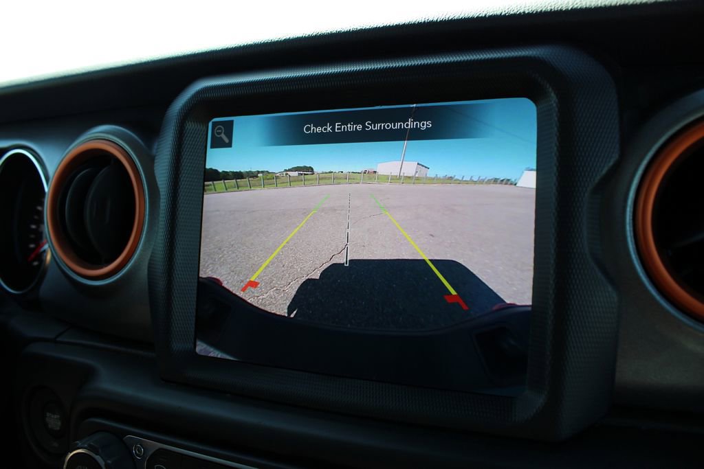 Used 2021 Jeep Gladiator Mojave AWD/4WD image 15