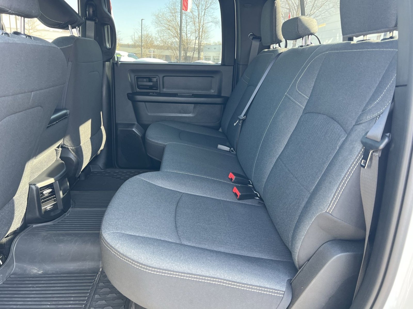 Used 2024 RAM 2500 Tradesman w/ Chrome Appearance Group image 24