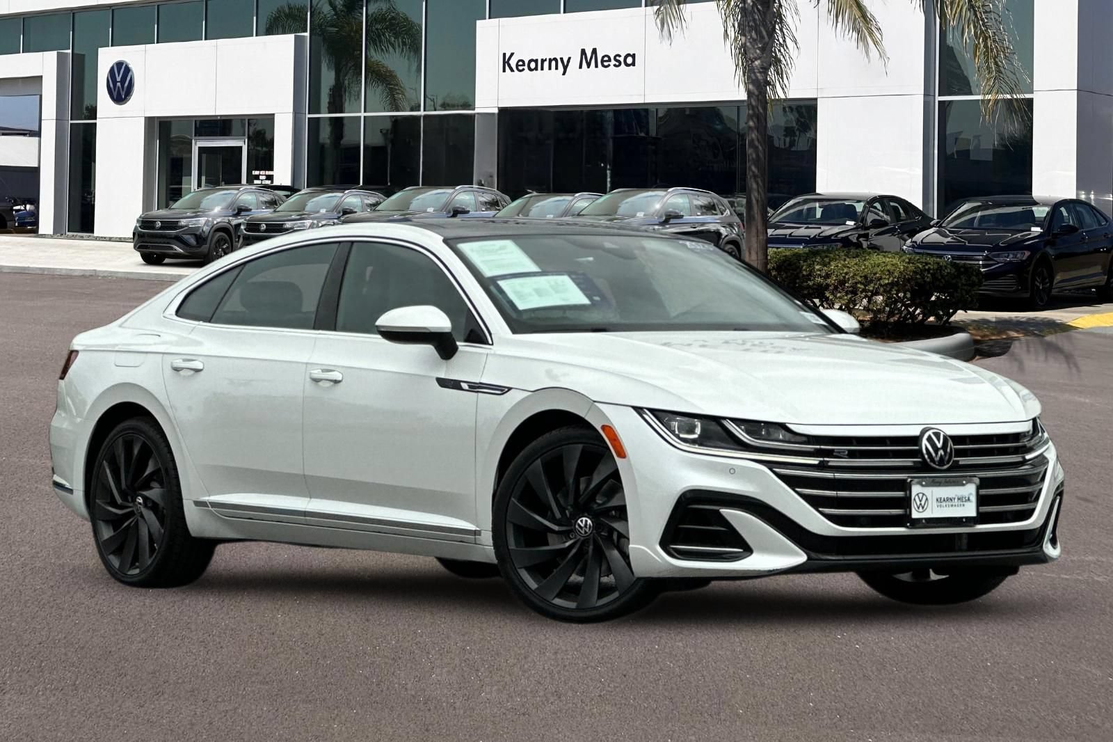 Used 2023 Volkswagen Arteon SEL AWD/4WD image 2