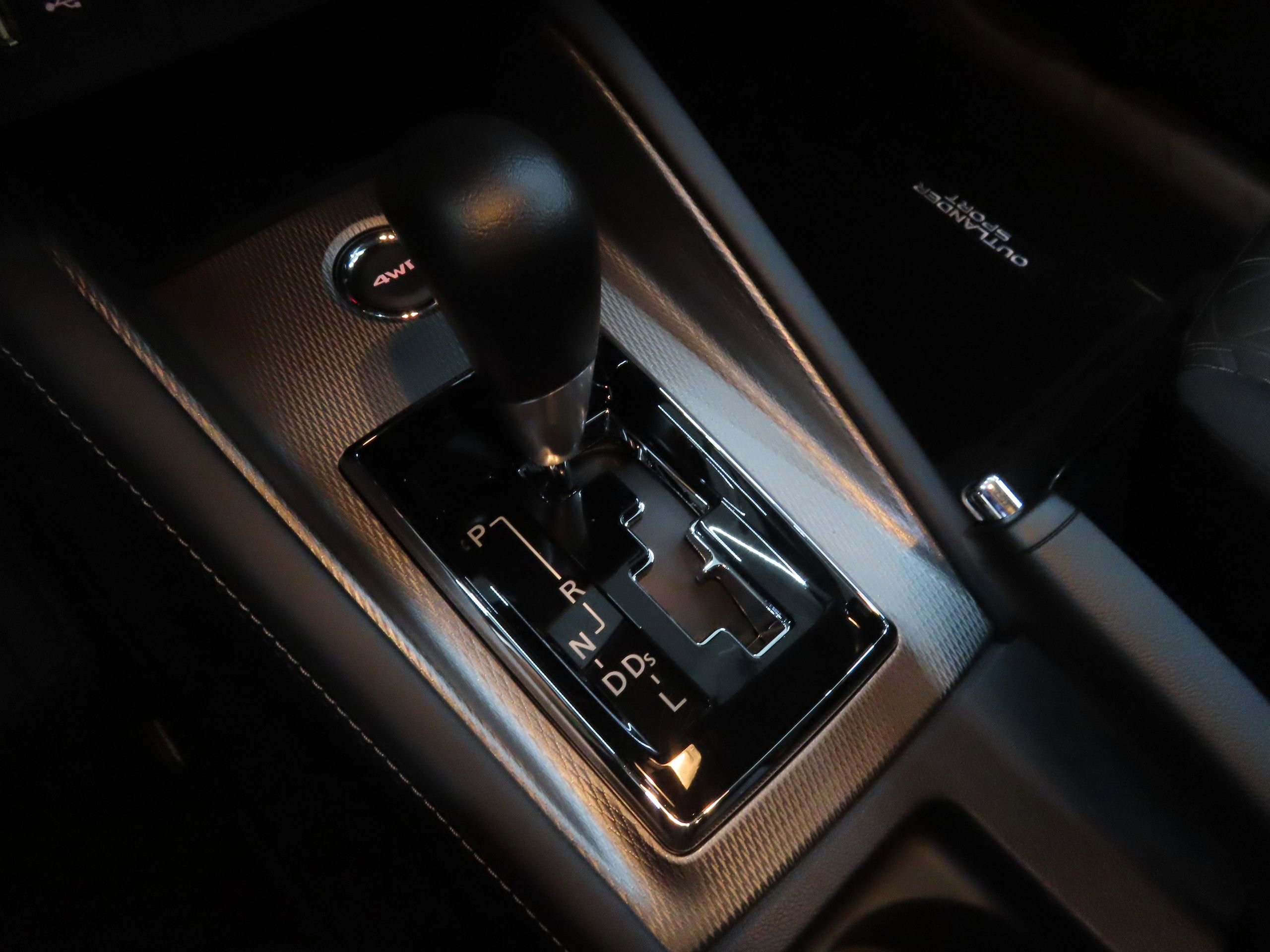 New 2025 Mitsubishi Outlander Sport ES image 15