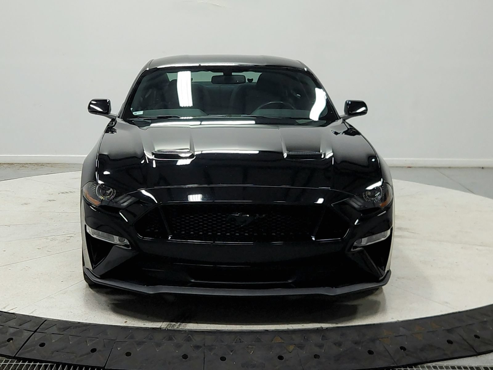 Used 2020 Ford Mustang GT w/ Equipment Group 301A RWD image 3
