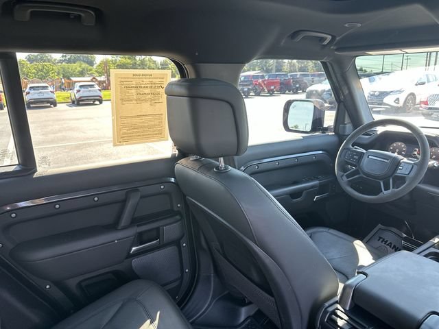 Used 2023 Land Rover Defender 110 V8 AWD/4WD image 15