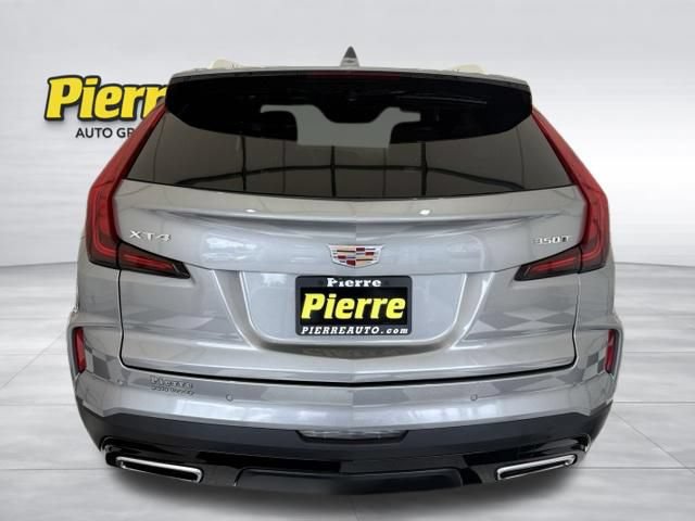 Used 2025 Cadillac XT4 Premium Luxury FWD image 3
