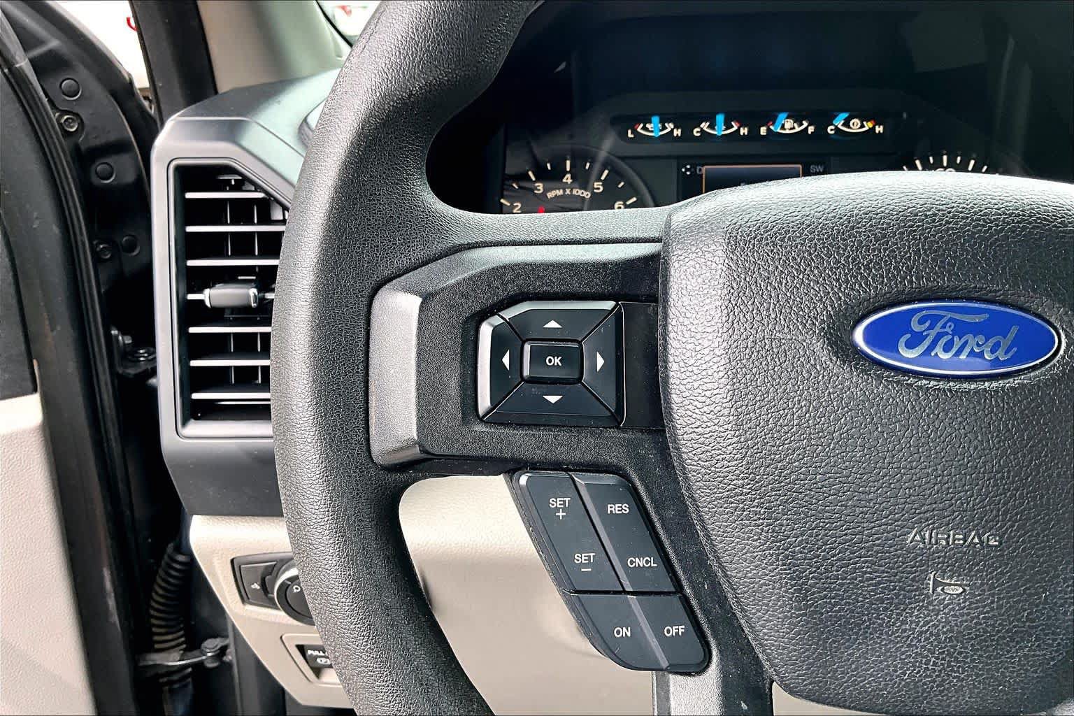 Used 2015 Ford F150 XL w/ Equipment Group 101A Mid RWD image 24