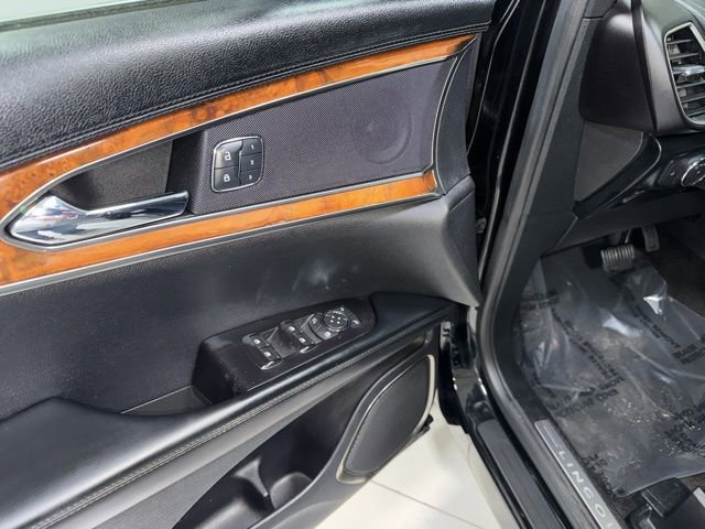 Used 2018 Lincoln MKX Reserve w/ Driver Assistance Package image 13