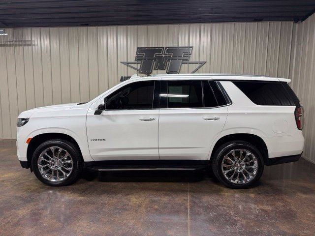 Used 2022 Chevrolet Tahoe LT w/ LT Signature Plus Package AWD/4WD image 3