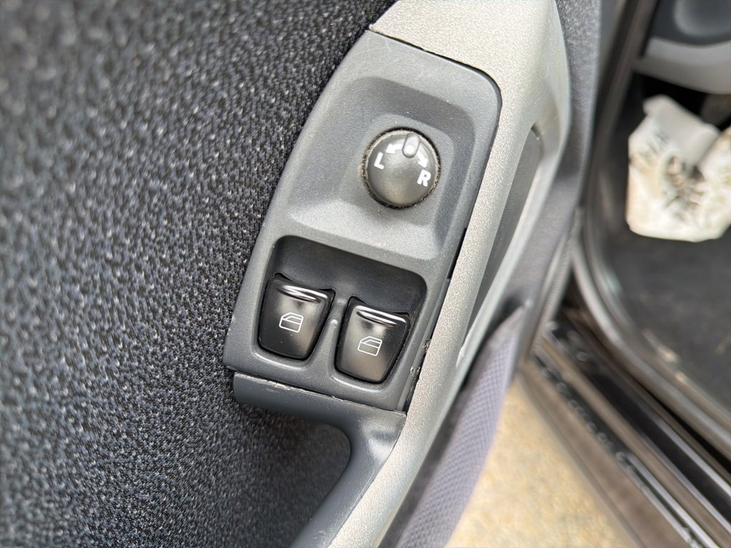 Used 2009 smart fortwo passion image 16