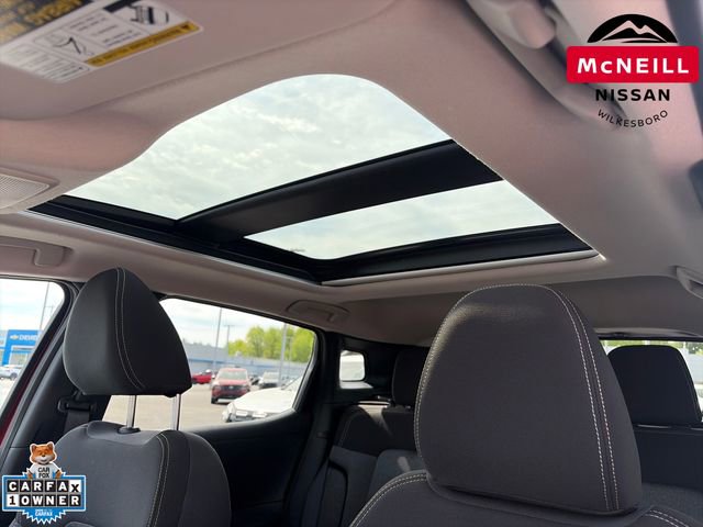 Used 2025 Nissan Kicks SV w/ SV Premium Package FWD image 30