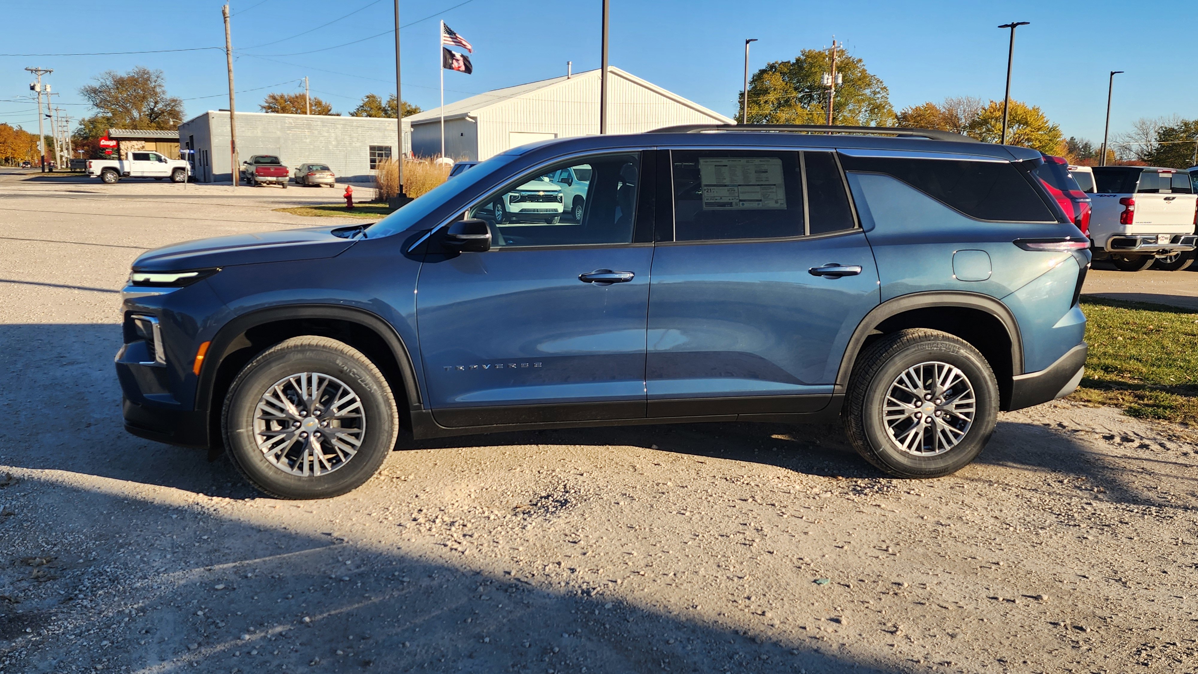 New 2026 Chevrolet Traverse LT image 7