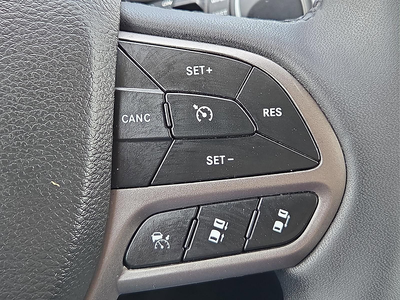 Used 2022 Jeep Cherokee Limited image 20