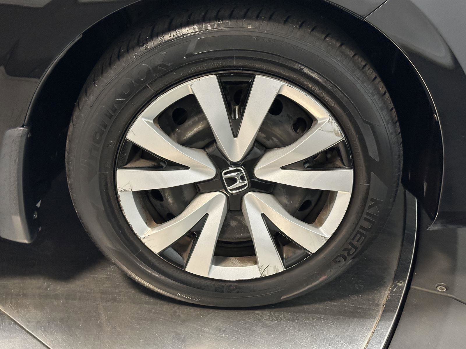 Used 2023 Honda Civic LX image 17