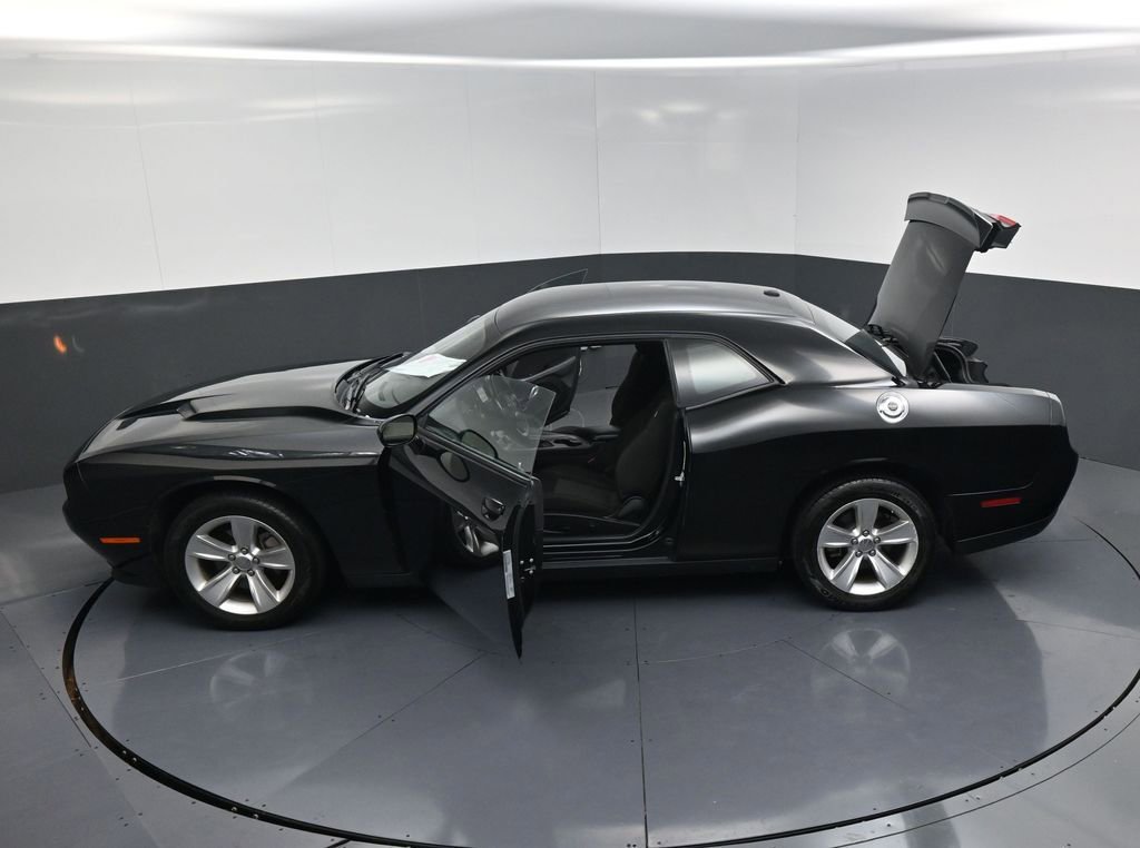 Used 2023 Dodge Challenger SXT image 23