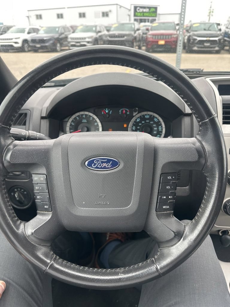 Used 2011 Ford Escape XLT w/ Class II Trailer Tow Pkg AWD/4WD image 14