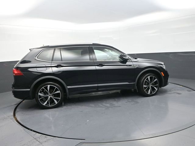 Used 2022 Volkswagen Tiguan SEL R-Line image 9