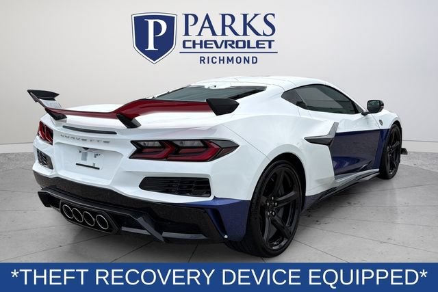 Used 2023 Chevrolet Corvette Z06 w/ Z07 Performance Package RWD image 8