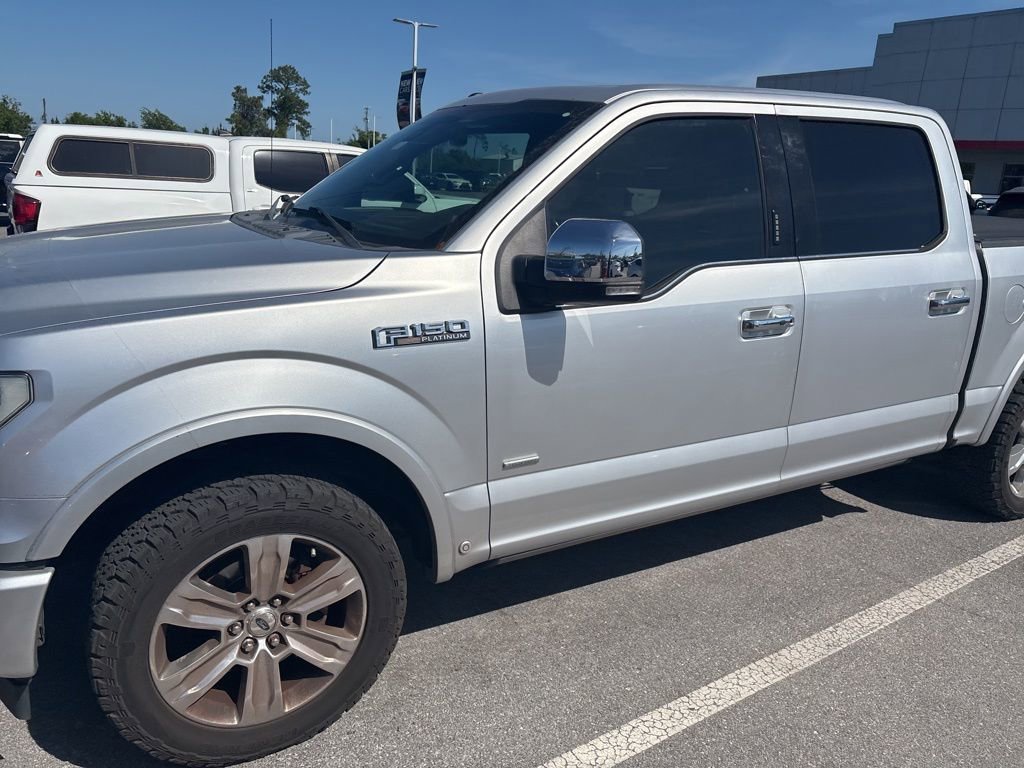 Used 2017 Ford F150 Platinum w/ Equipment Group 701A Luxury AWD/4WD image 8
