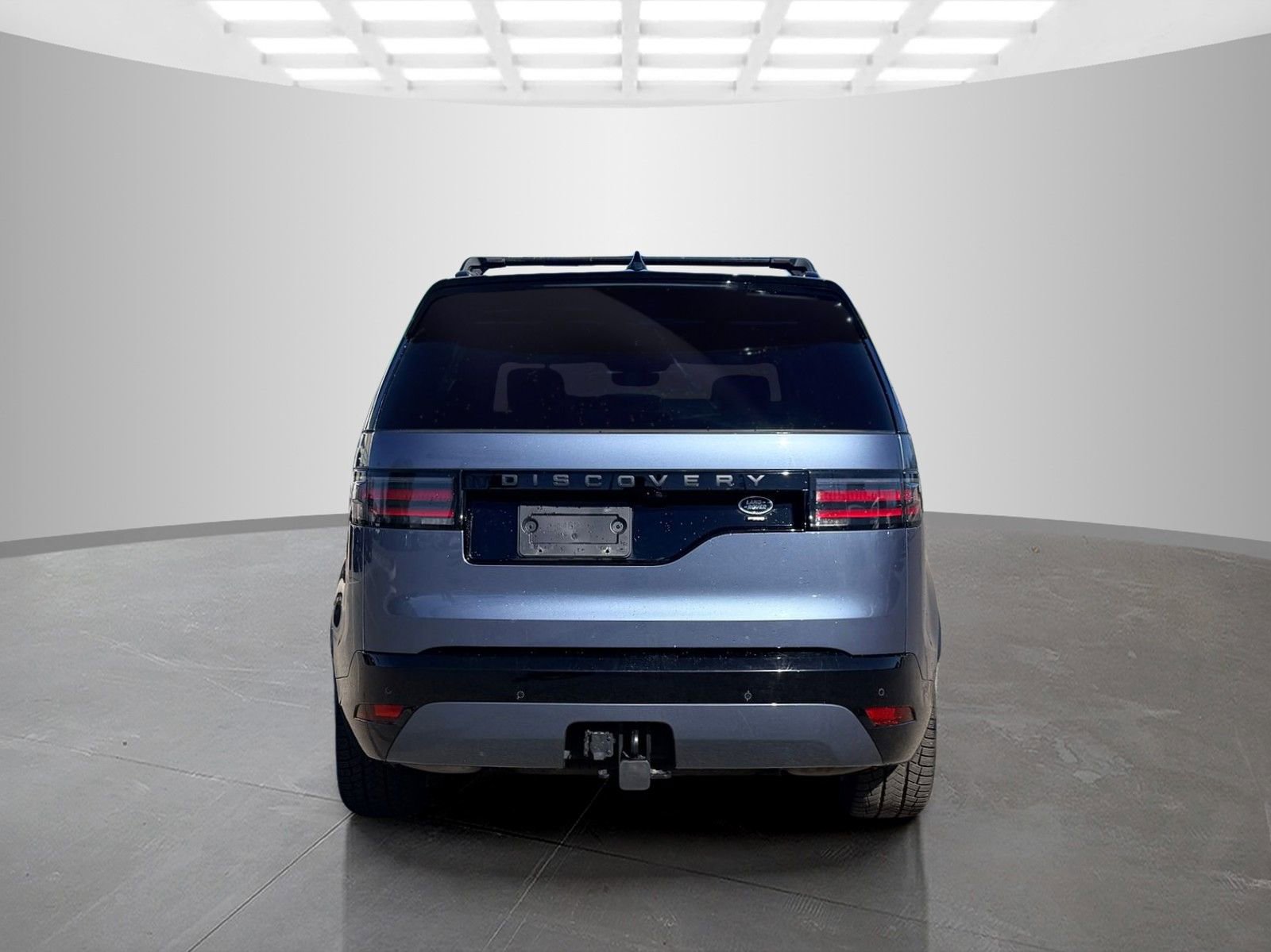 Used 2023 Land Rover Discovery HSE R-Dynamic AWD/4WD image 6