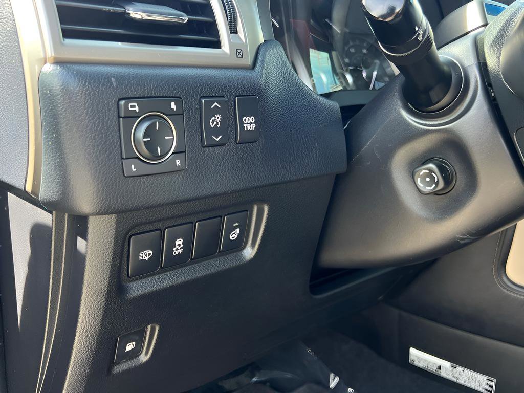 Used 2017 Lexus GX 460 Luxury image 39