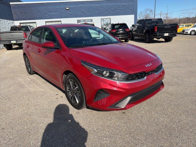 Used 2023 Kia Forte LXS image 7