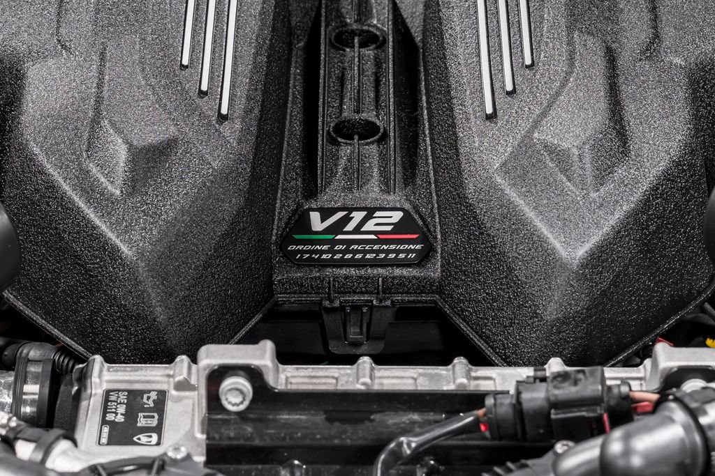 Used 2024 Lamborghini Revuelto image 55