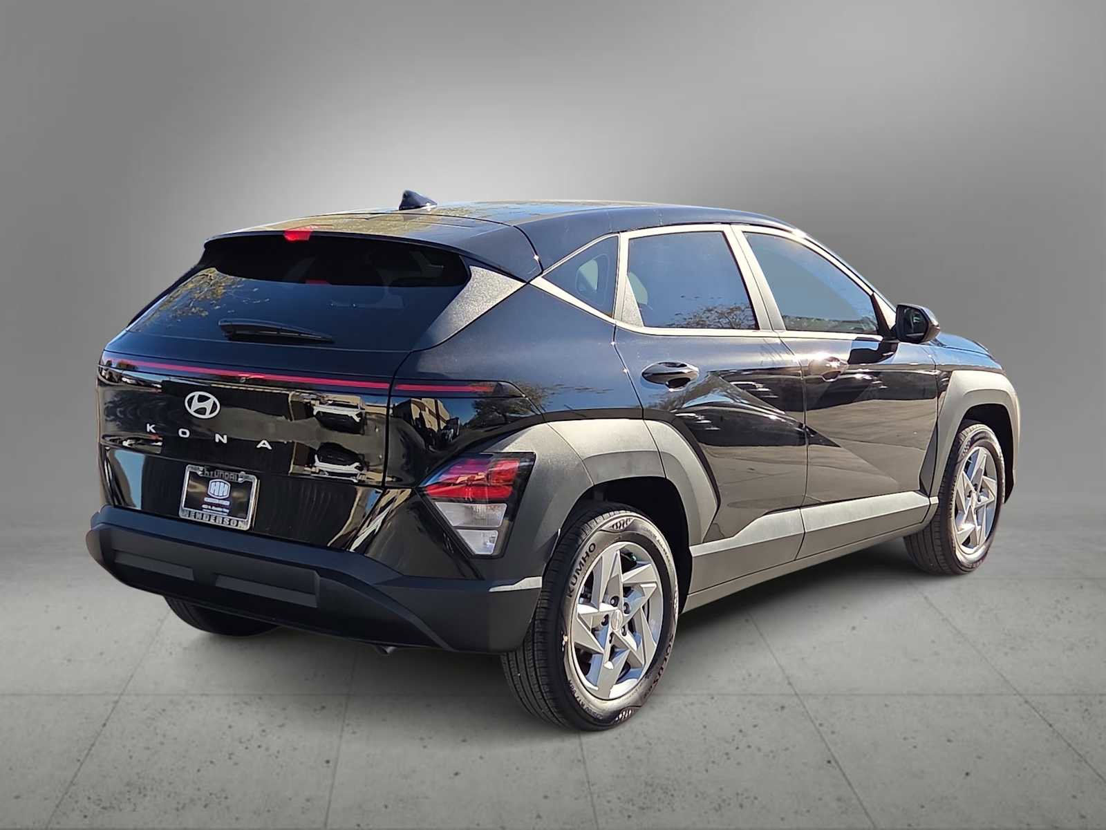 New 2026 Hyundai Kona SE image 8