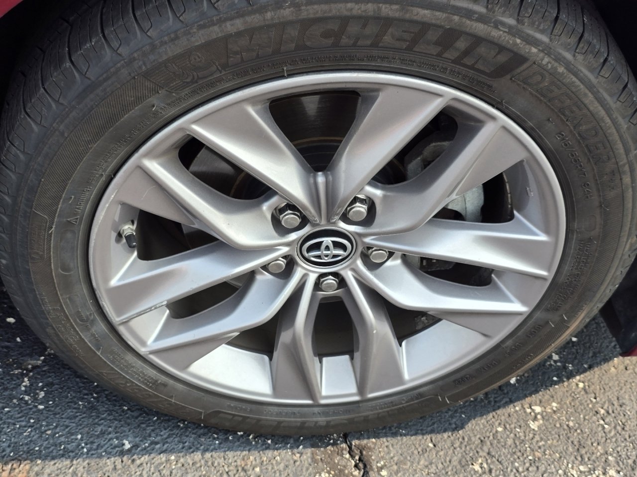 Certified 2019 Toyota Avalon XLE w/ Moonroof Package FWD image 20