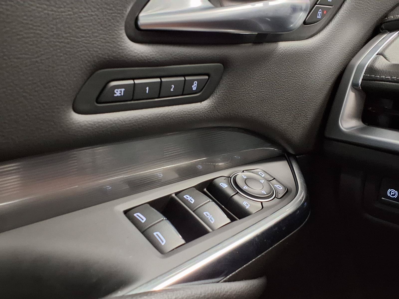 Certified 2024 Cadillac XT4 Premium Luxury w/ Technology Package FWD image 30