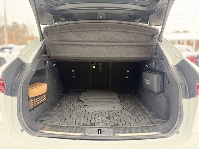 Used 2022 Jaguar F-PACE S image 7