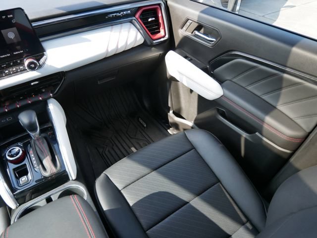 Used 2023 GMC Canyon AT4X AWD/4WD image 11