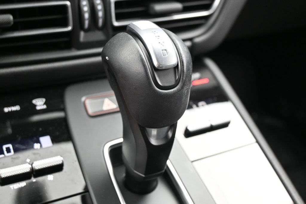 Used 2025 Porsche Macan GTS AWD/4WD image 27
