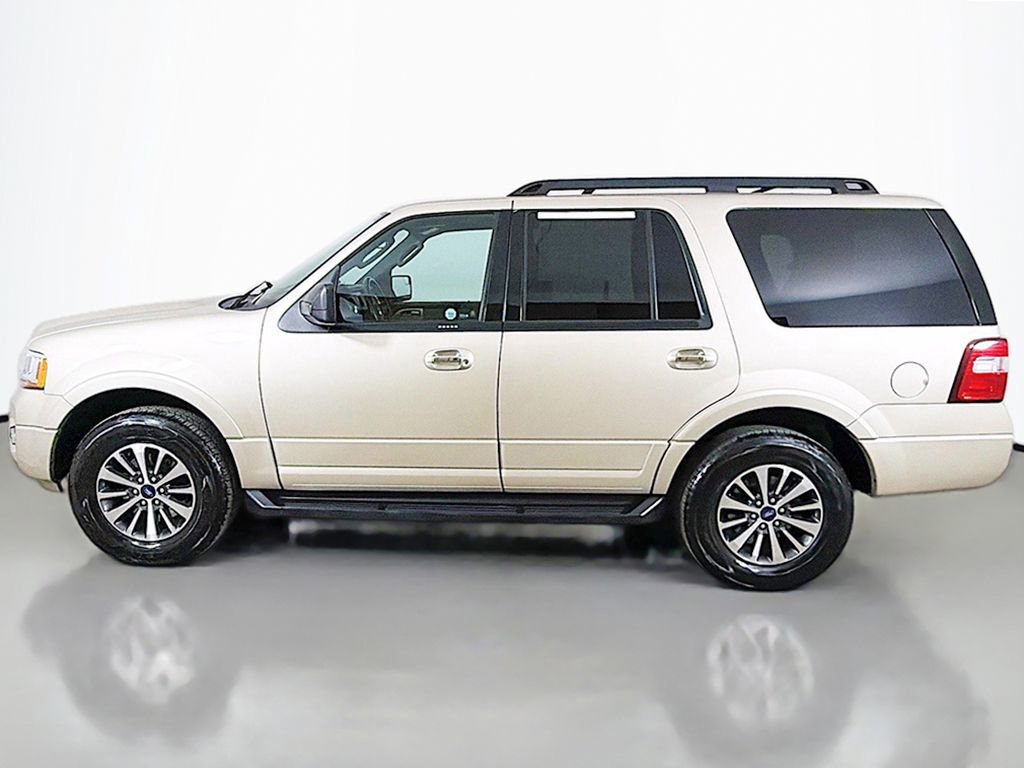 Used 2017 Ford Expedition XLT w/ Equipment Group 201A AWD/4WD image 10