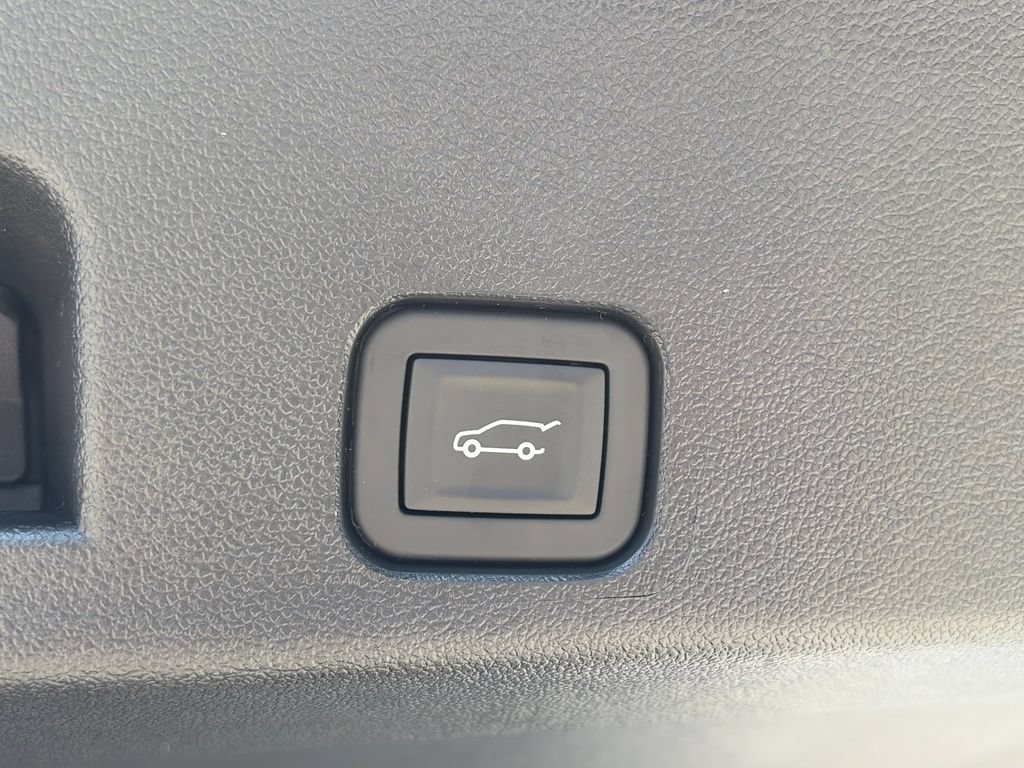 New 2026 Chevrolet Traverse LT FWD image 8
