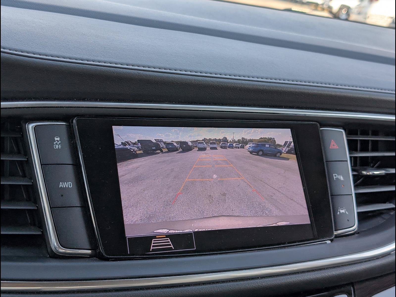 Used 2020 Buick Enclave Premium AWD/4WD image 8