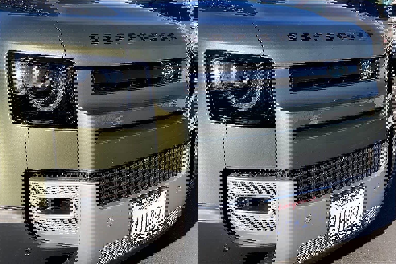 Used 2025 Land Rover Defender 110 S image 31