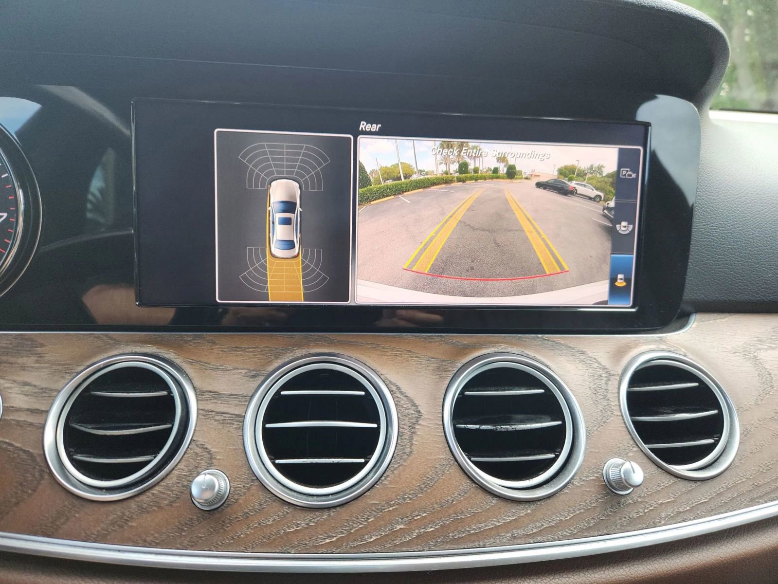 Used 2018 Mercedes-Benz E 300 w/ Premium 1 Package image 26