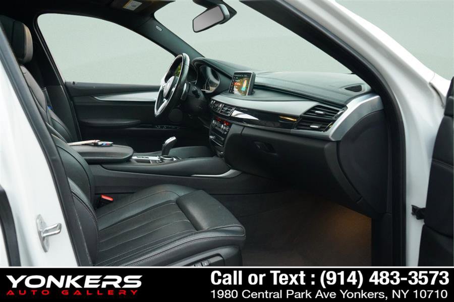 Used 2019 BMW X6 xDrive50i w/ M Sport Package image 42
