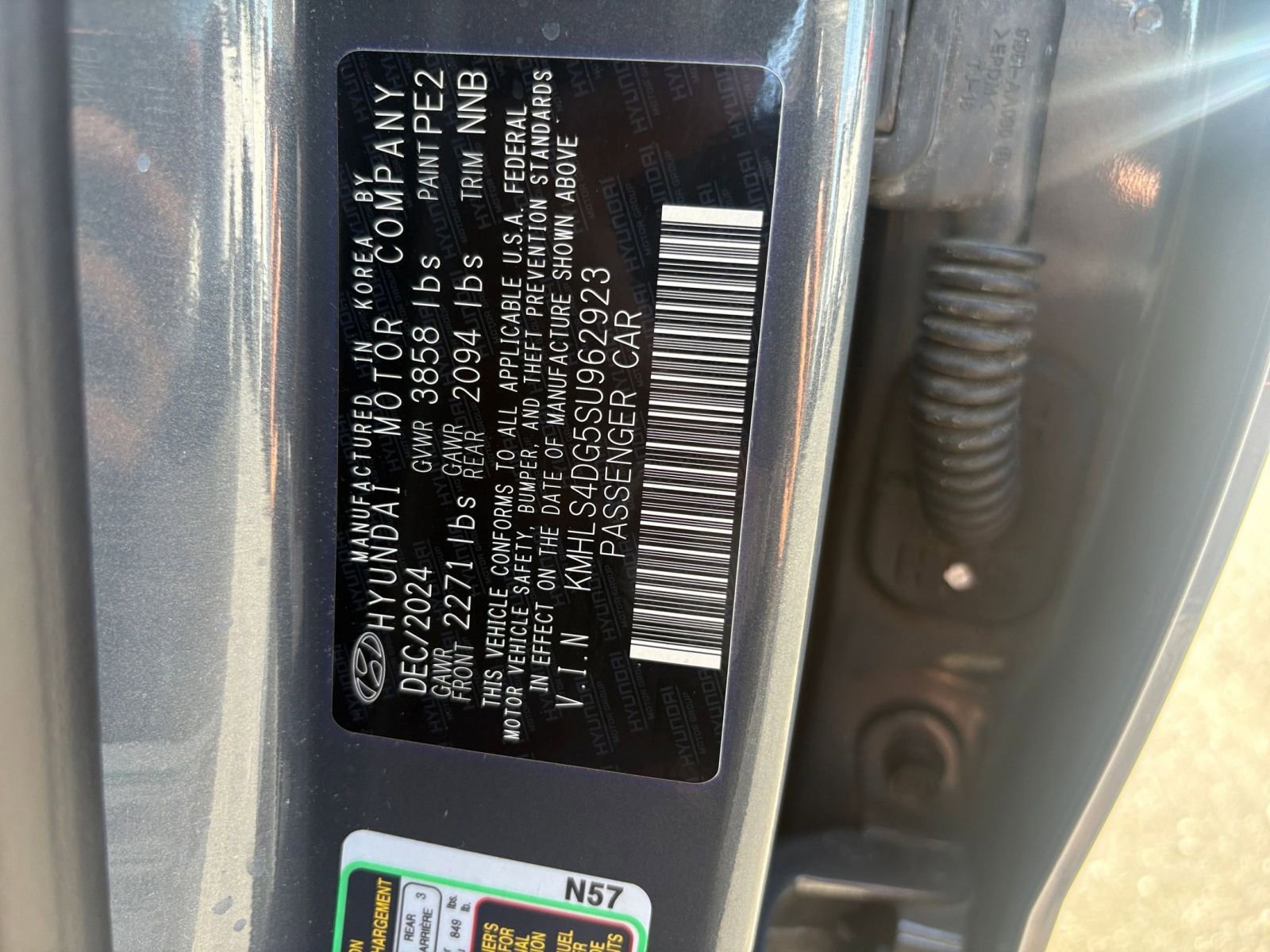 Used 2025 Hyundai Elantra SEL FWD image 30