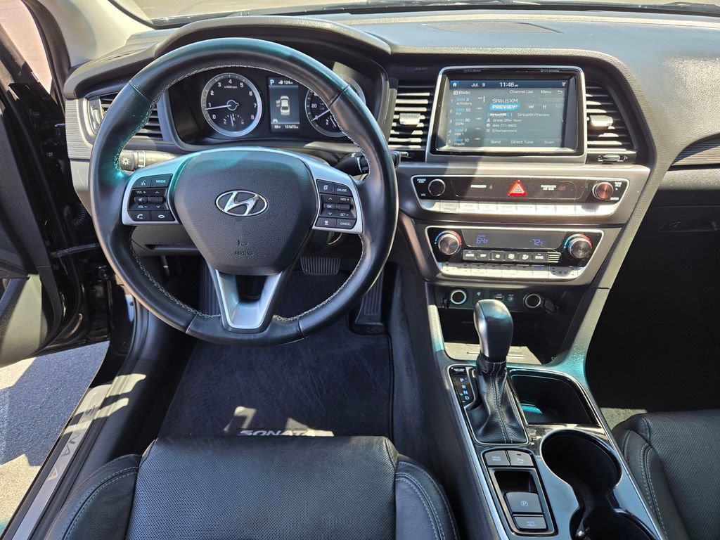 Used 2019 Hyundai Sonata Limited w/ Ultimate Package 04 FWD image 11