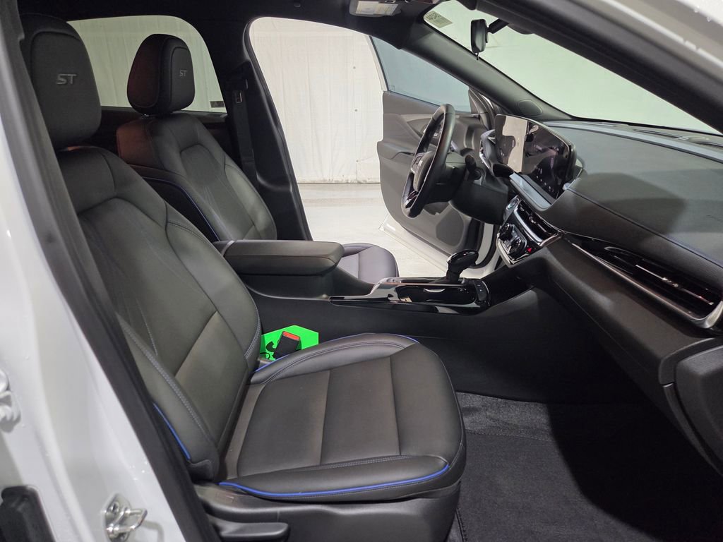 Used 2024 Buick Envista Sport Touring w/ Convenience I Package FWD image 12