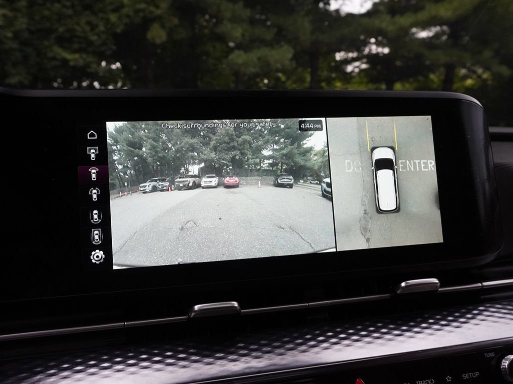 Used 2023 Kia Carnival SX Prestige FWD image 54