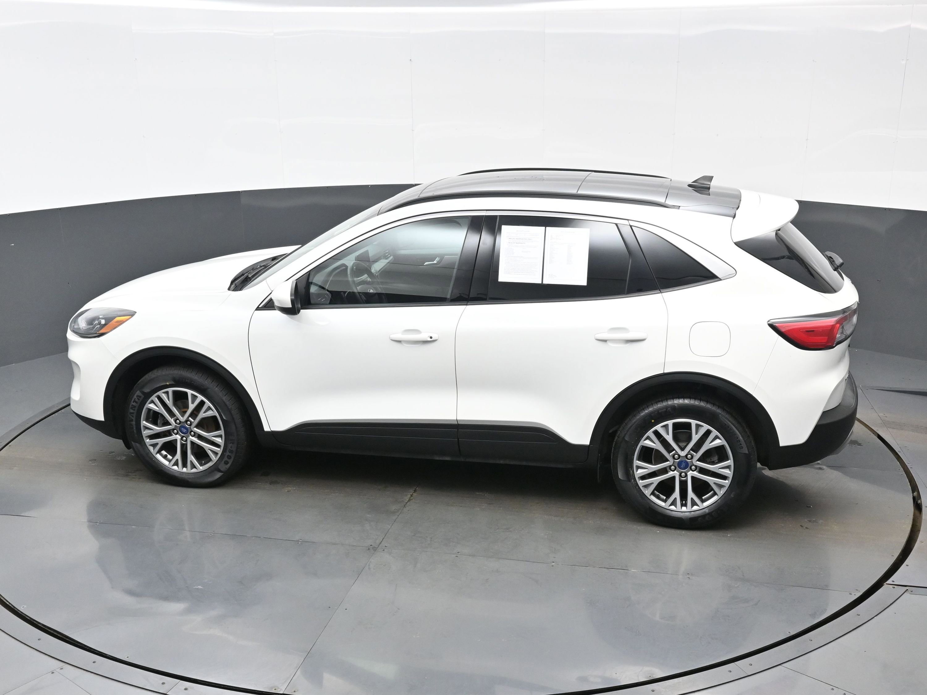 Used 2022 Ford Escape SEL image 38