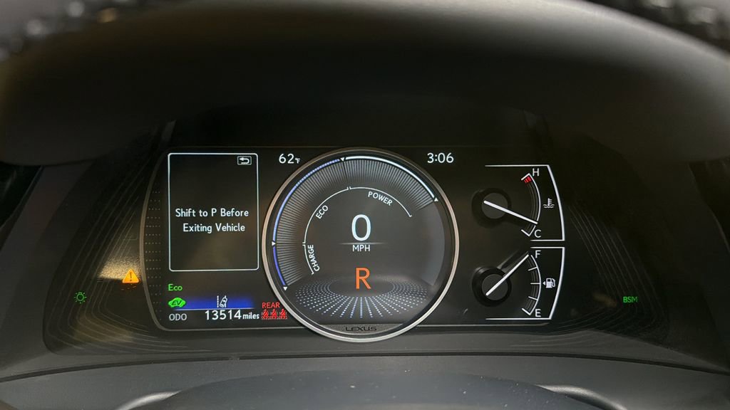 Used 2025 Lexus ES 300h w/ Premium Package image 32