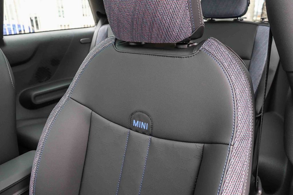 New 2026 MINI Cooper 2-Door Hardtop image 27