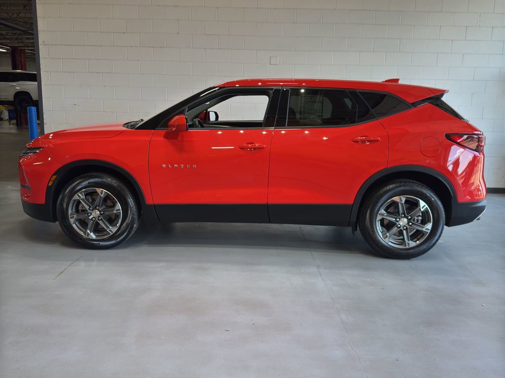 Used 2025 Chevrolet Blazer LT image 41