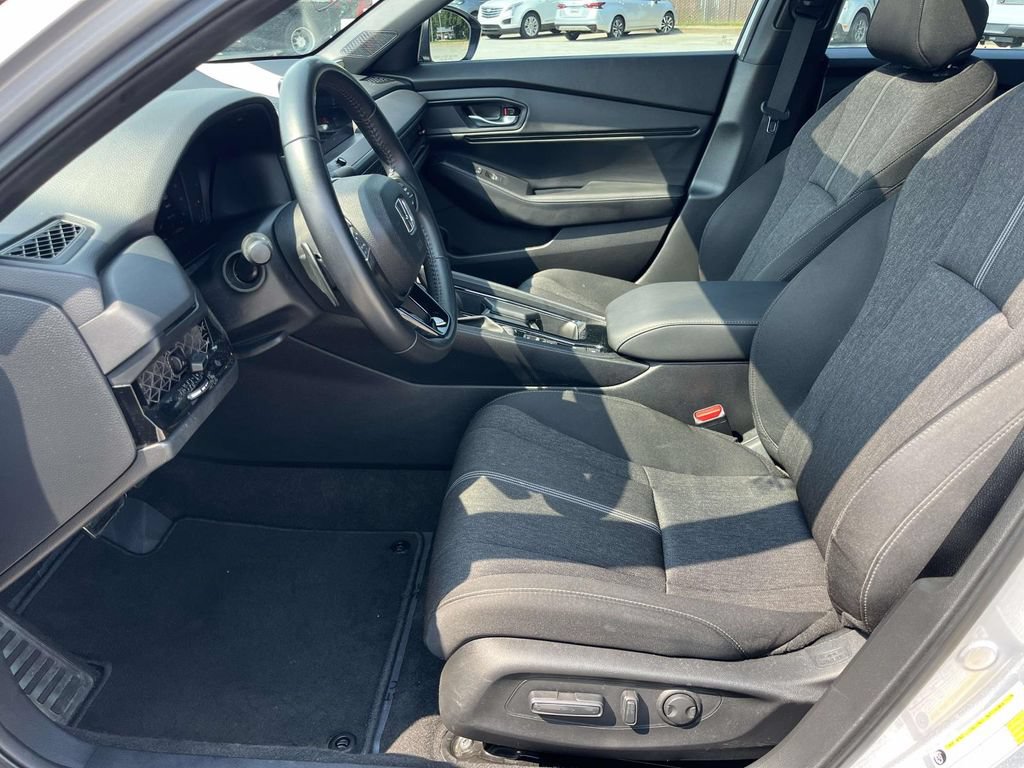 Used 2025 Honda Accord Sport image 13