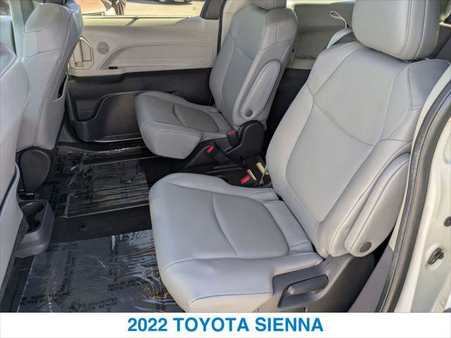 Used 2022 Toyota Sienna XLE image 22