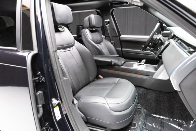 Used 2024 Land Rover Range Rover SV AWD/4WD image 10