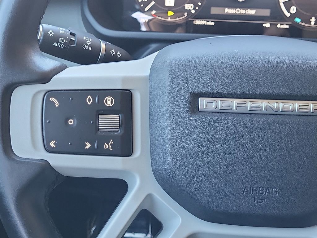 Used 2024 Land Rover Defender 110 S image 27