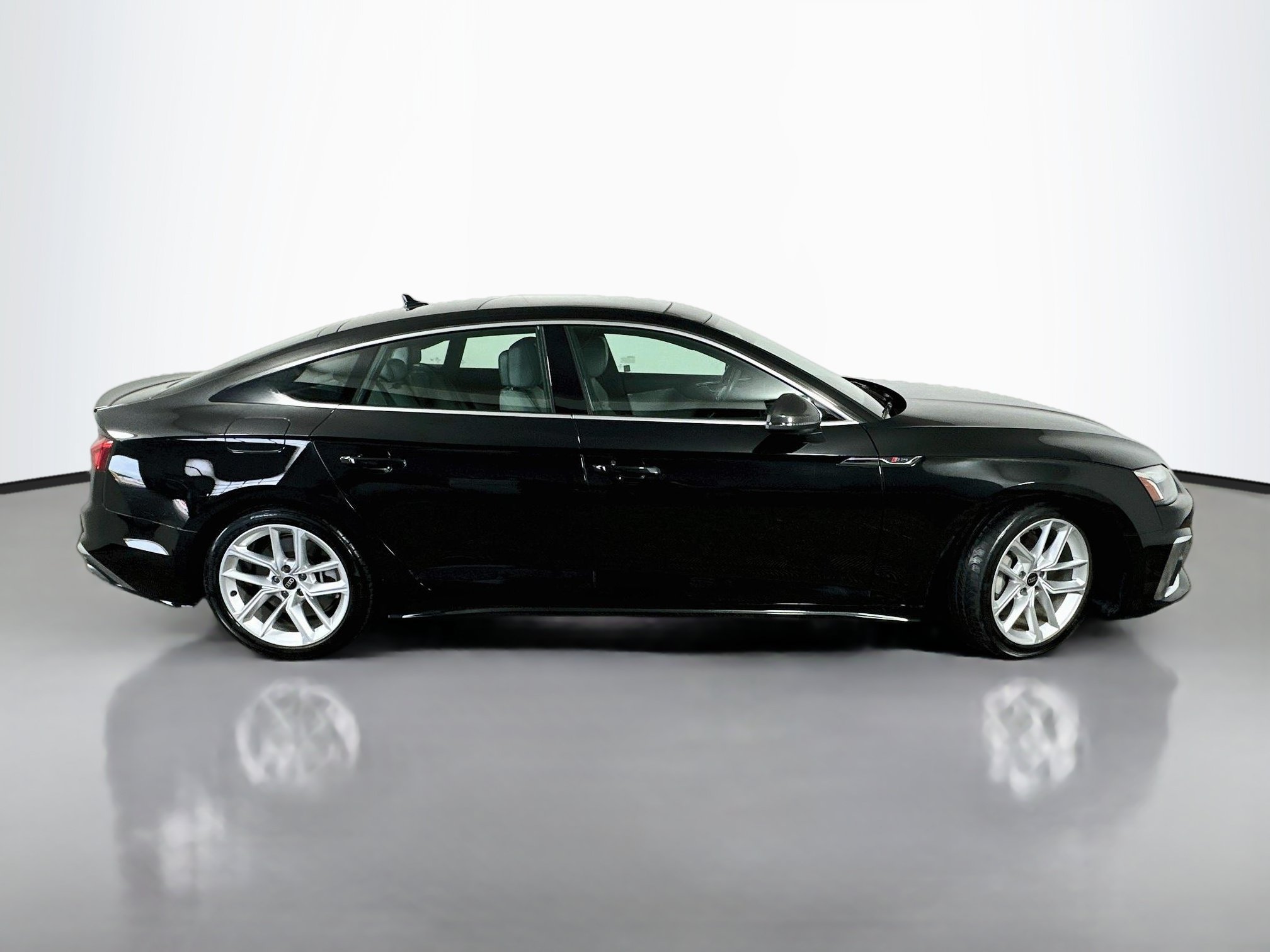 Used 2023 Audi A5 2.0T Premium Plus w/ Premium Plus AWD/4WD image 8